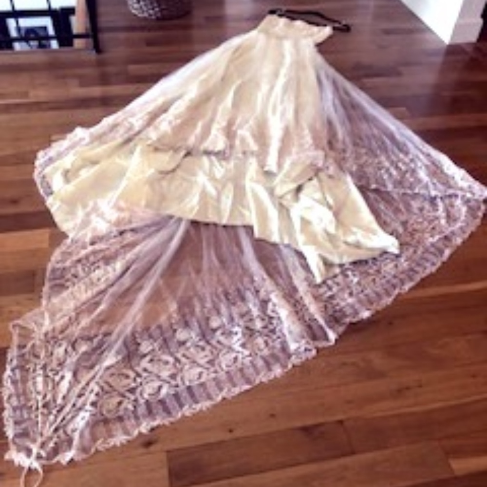 Wedding dress for the second time